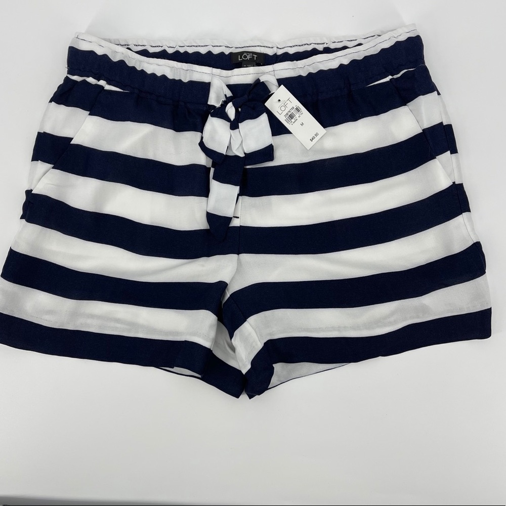 NWT Anne Taylor Loft light weigh Striped Shorts